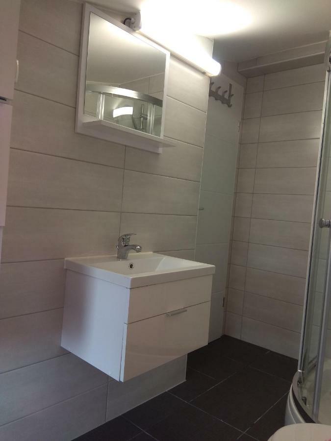 Lorber House Stinjan Apartamento PUY Exterior foto