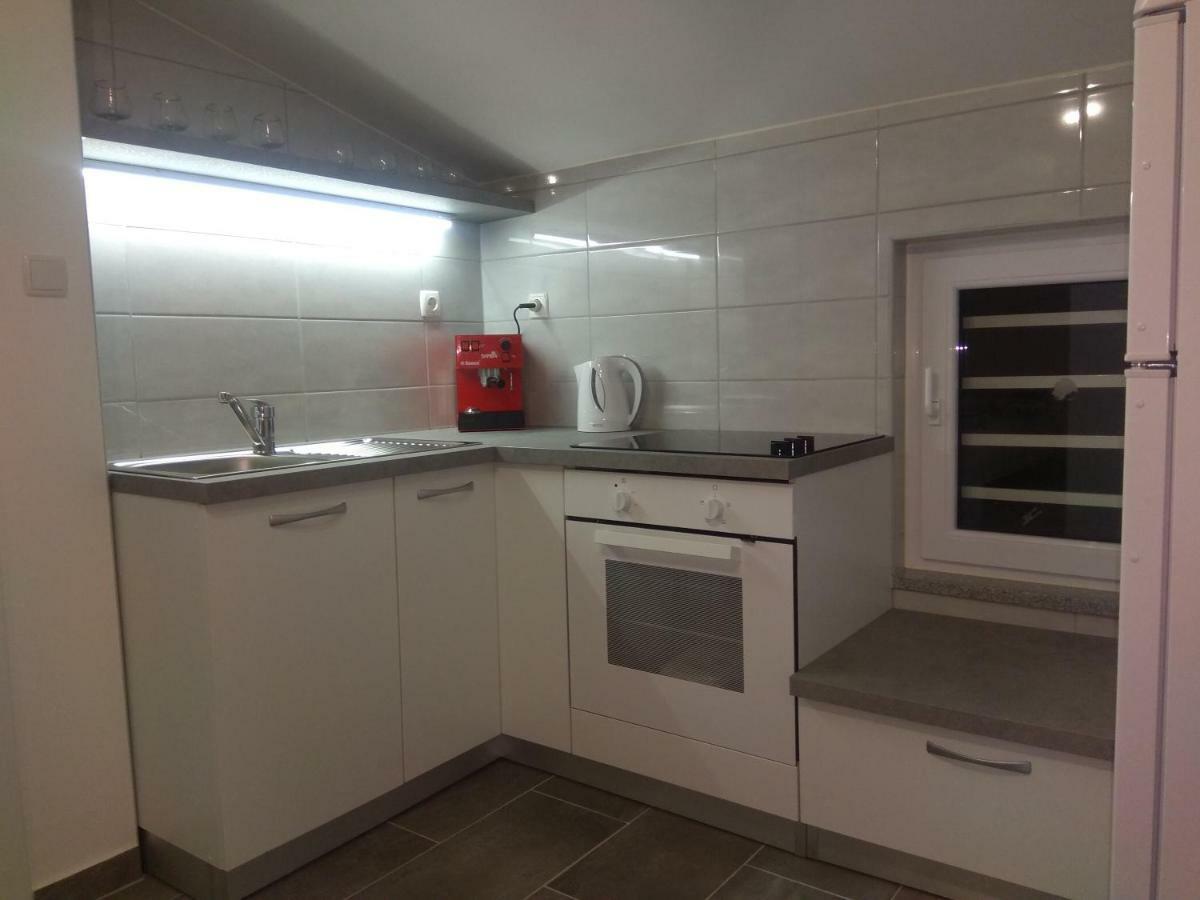 Lorber House Stinjan Apartamento PUY Exterior foto