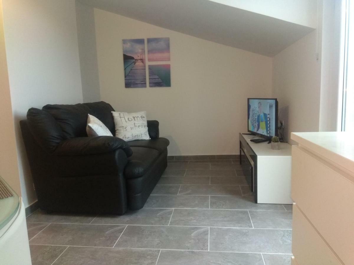 Lorber House Stinjan Apartamento PUY Exterior foto