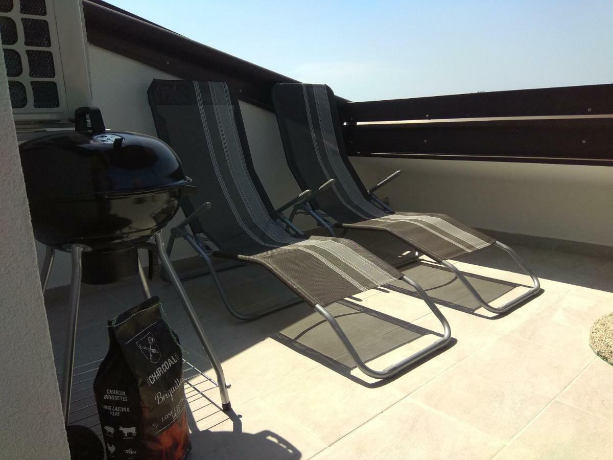 Lorber House Stinjan Apartamento PUY Exterior foto